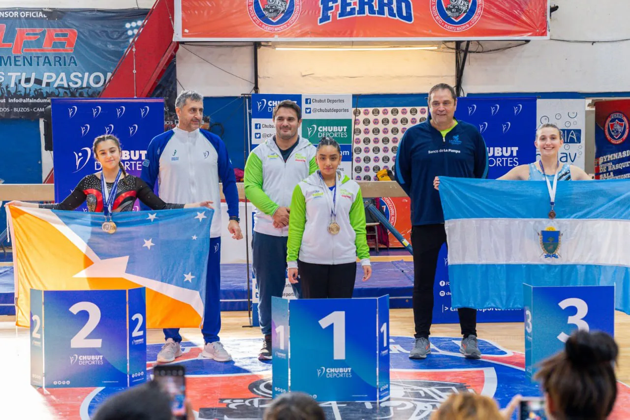 photo_5159403677516147555_y