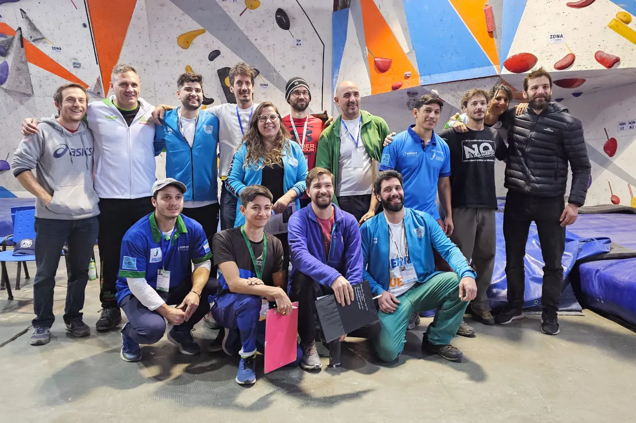 photo_5159403677516147546_y