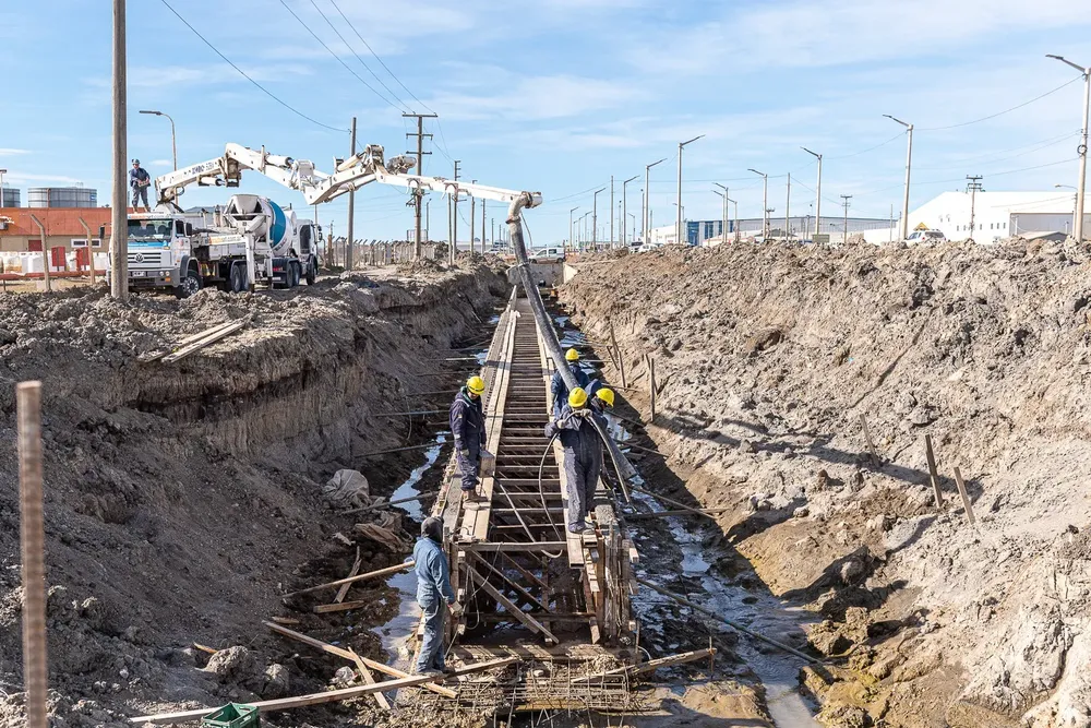 Entubado del Canal Islas Malvinas (2)