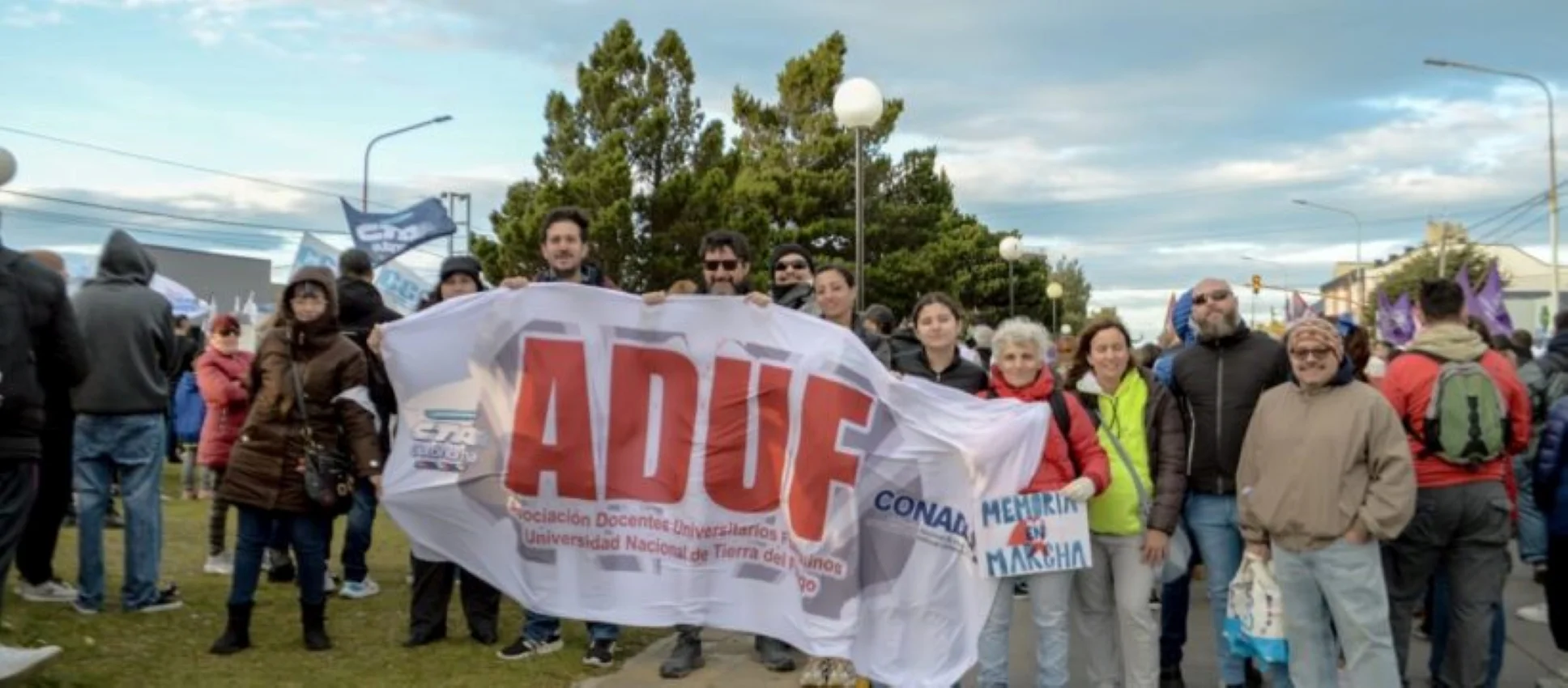 Docentes universitarios inician una semana de paro total en todo el país