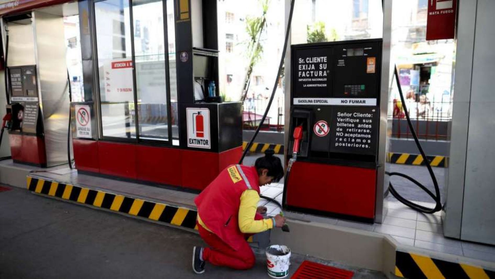 Bolivia ya sufre la escasez de combustibles y alimentos
