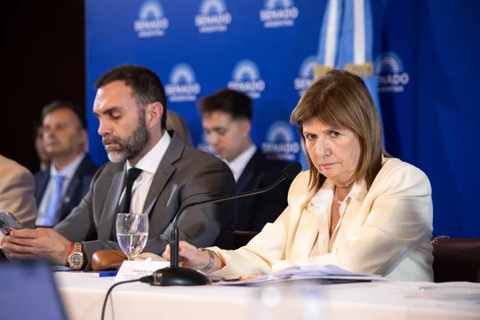 LLA SENADO