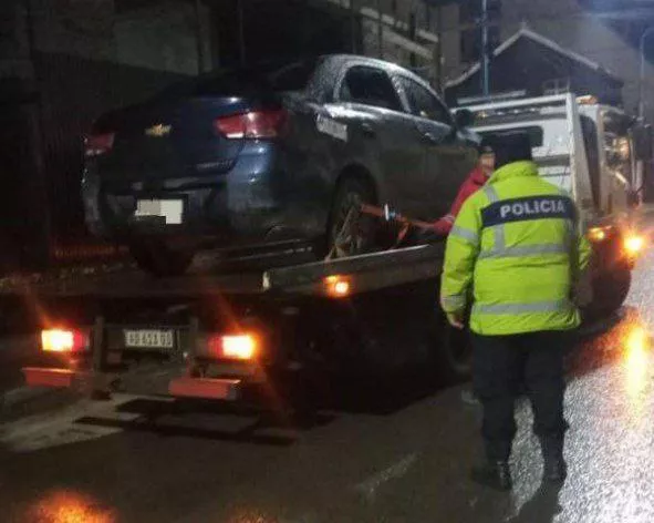 Auto secuestrado San Martín y Onas