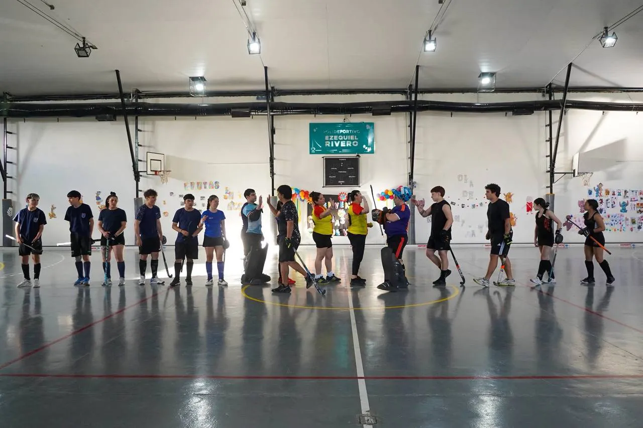 Torneo de Hockey solidario en Tolhuin