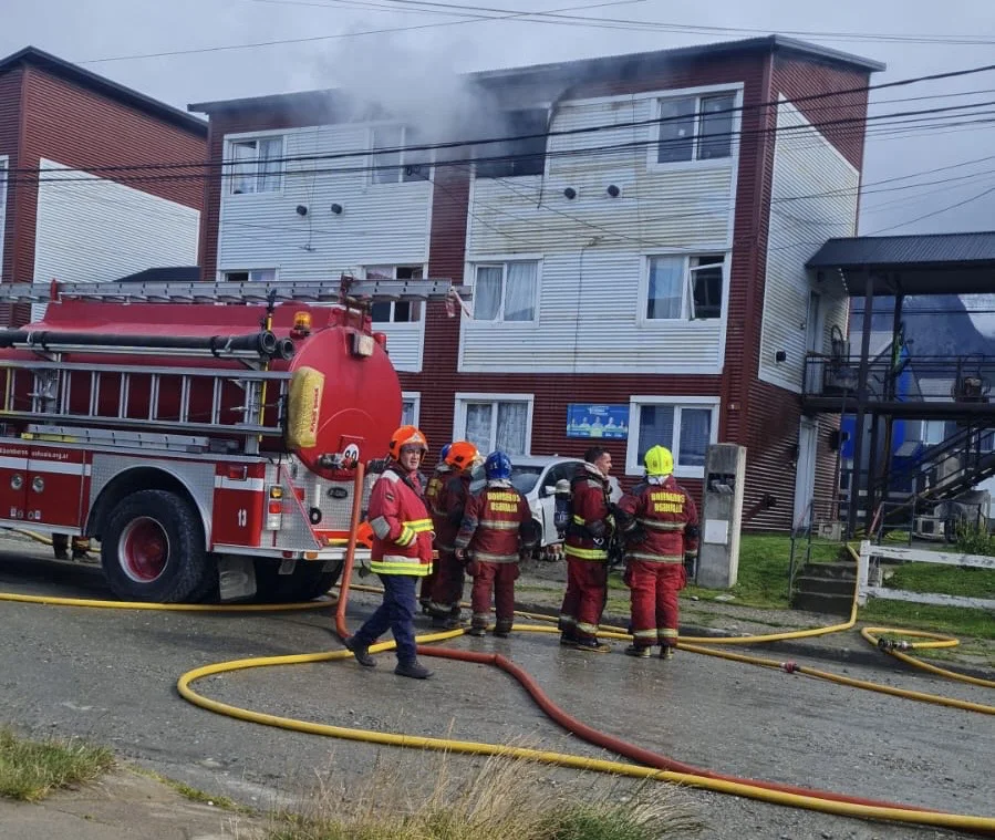 8570e070-f4a6-4a02-b512-14256ece4bbe