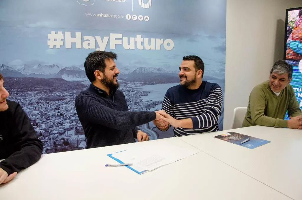 Vuoto firma acuerdo planta de asfalto móvil