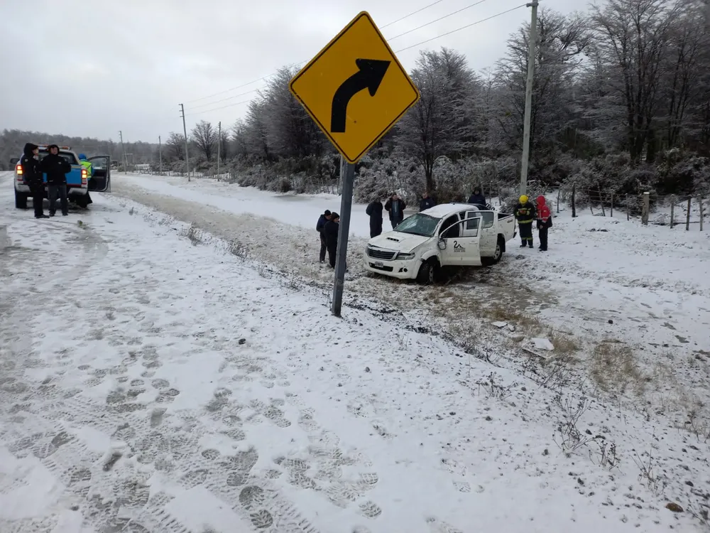 Vuelco camioneta Dos Arroyos
