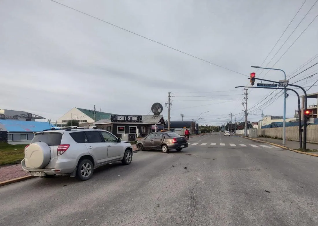 Choque Malvinas Argentinas y 12 de Octubre