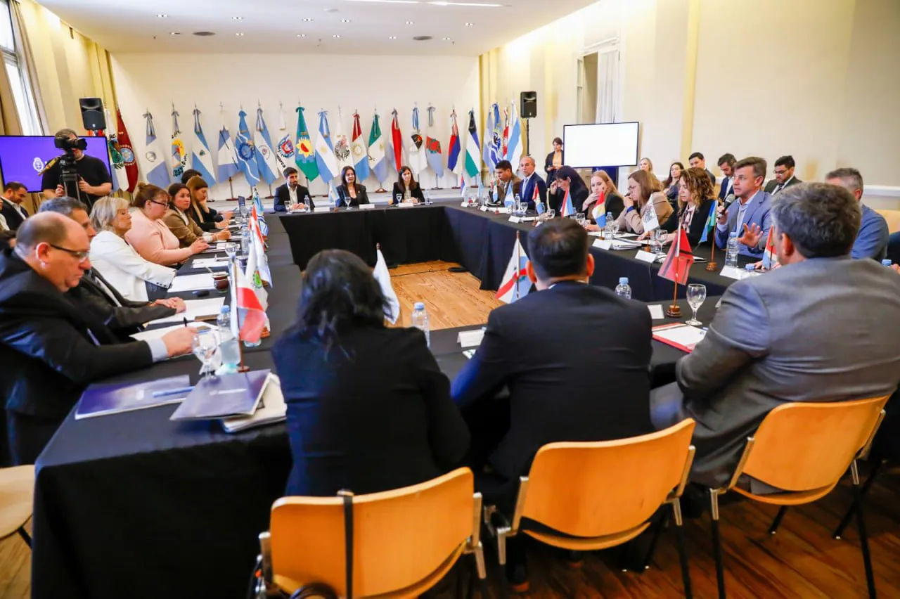 4d85109b-a7b6-4ec4-9763-16eda3c7d153