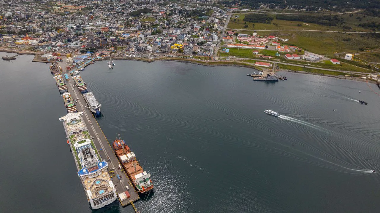 Puerto Ushuaia- Cruceros