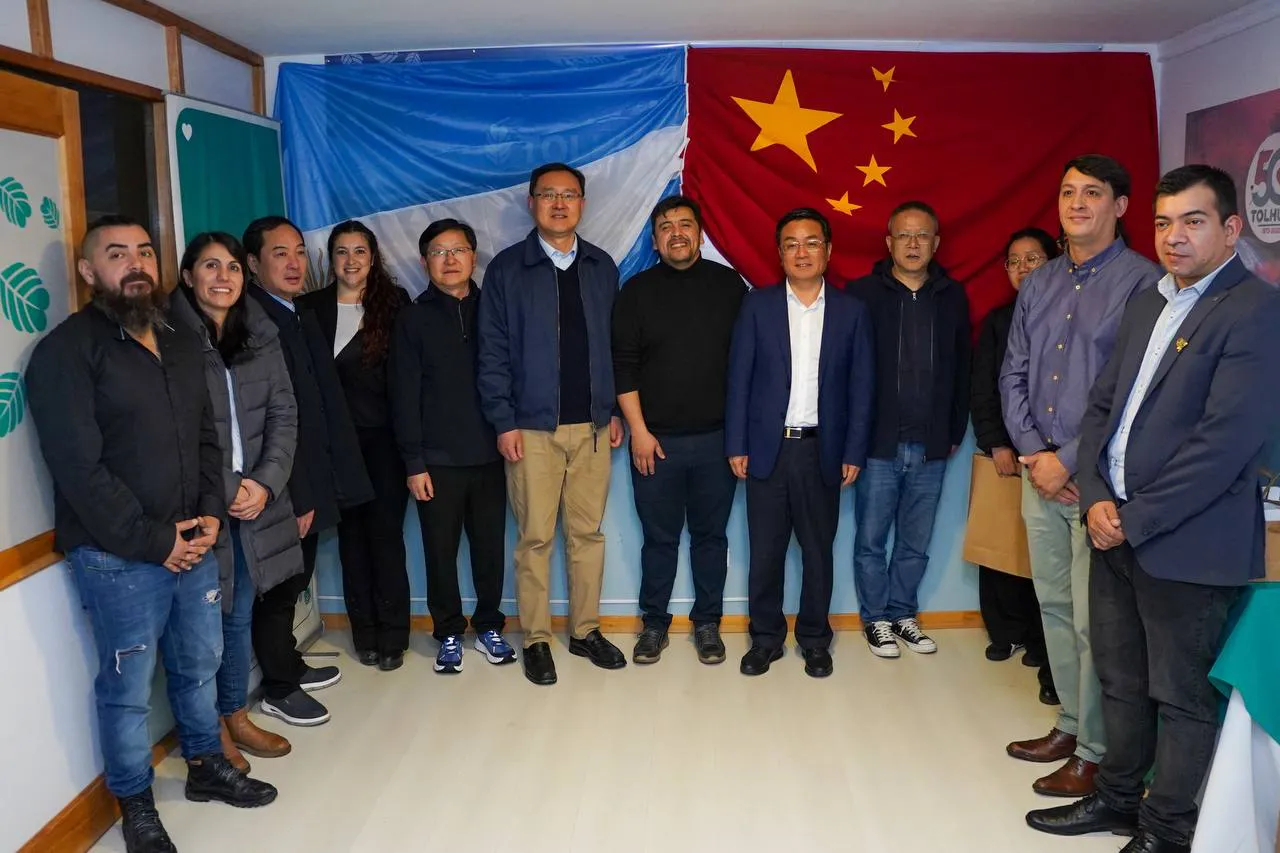 Municipio de Tolhuin con la delegación de Shaoxing