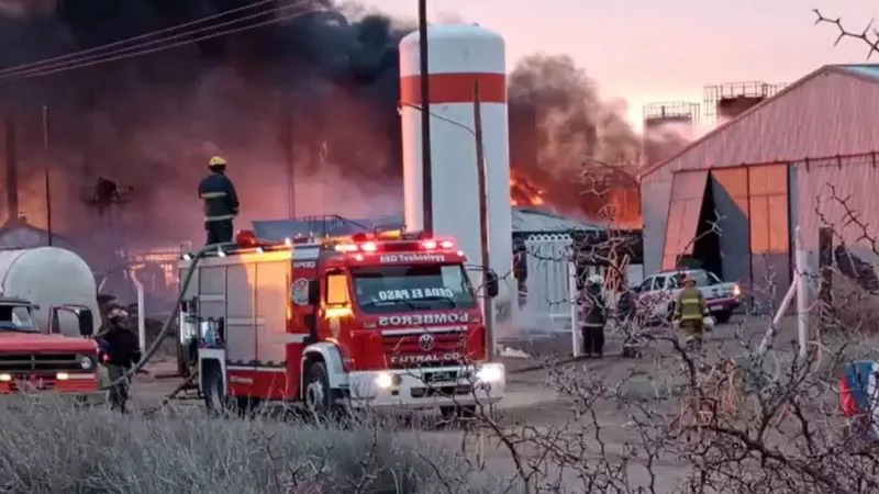 Incendio Refinería Plaza Huincul