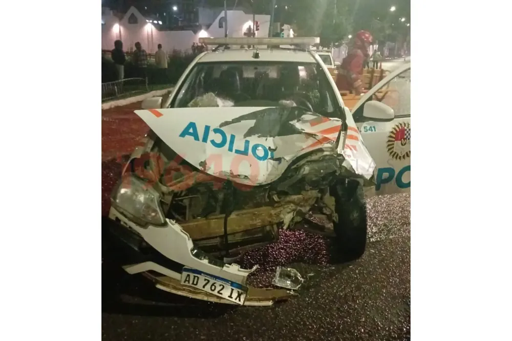 Choque a móvil policial- Ushuaia
