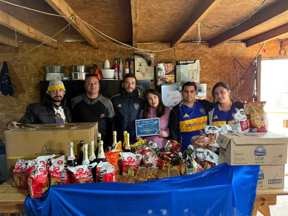 Peña de Boca realizó donación al comedor Príncipe de Jesús