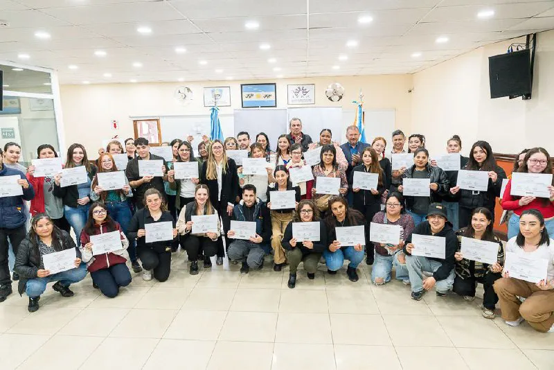 Entrega de certificados, formación laboral- GOB