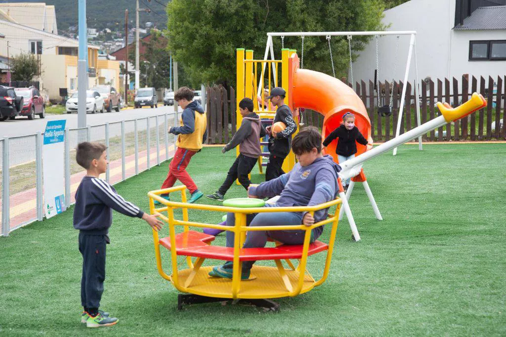 PLaza Huellitas Fueguinas