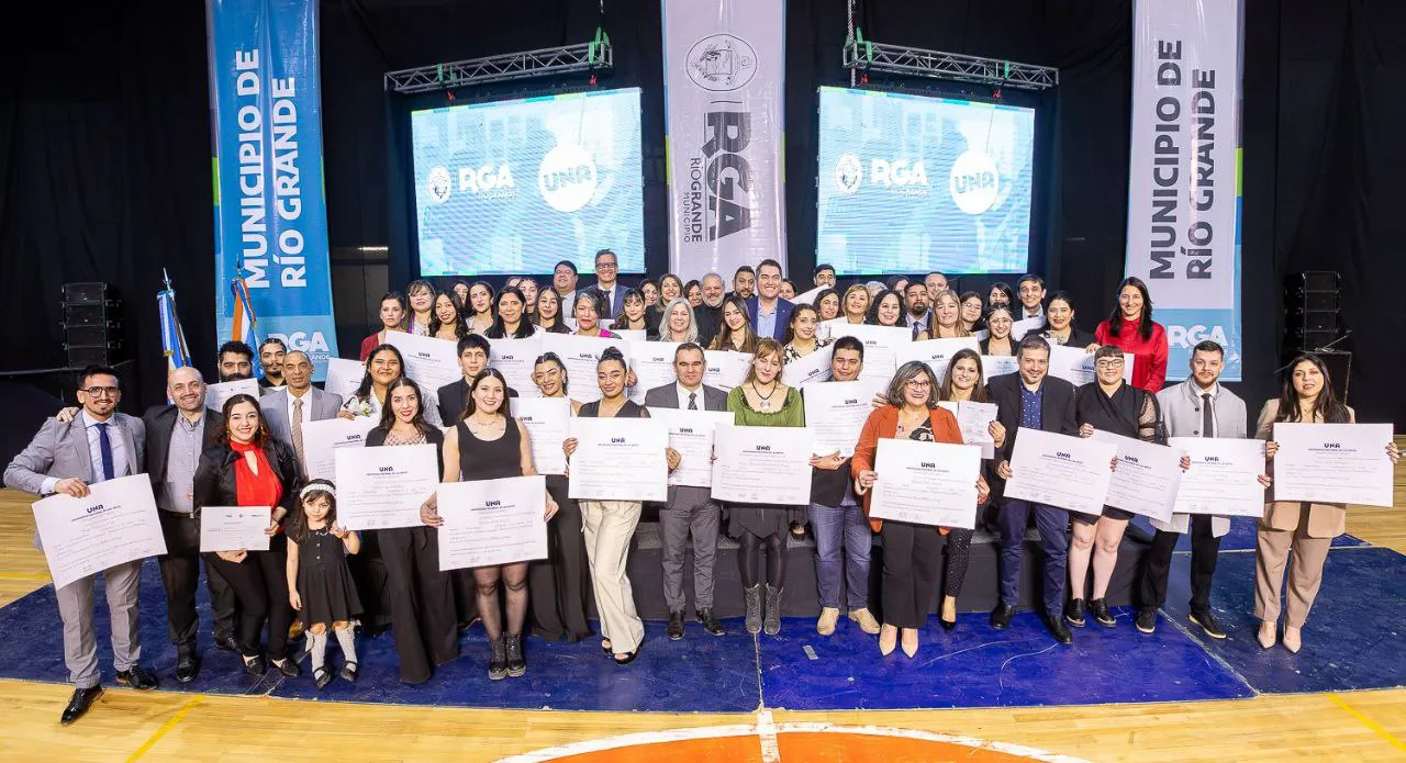 Egresados de la UNA- Municipio de RG