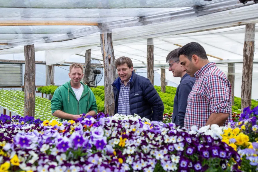 Melella visitó emprendimiento Tolhuin