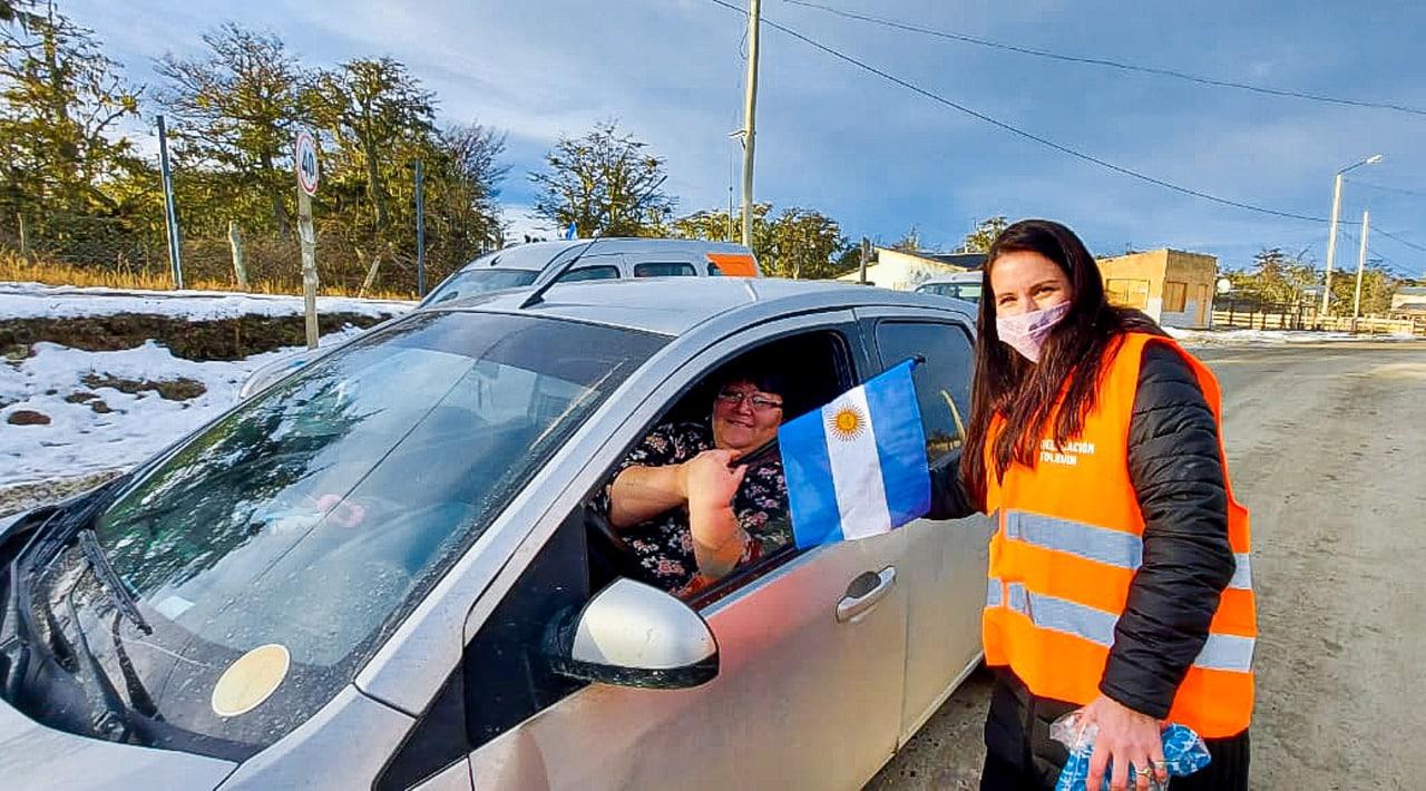 Reparto de banderas