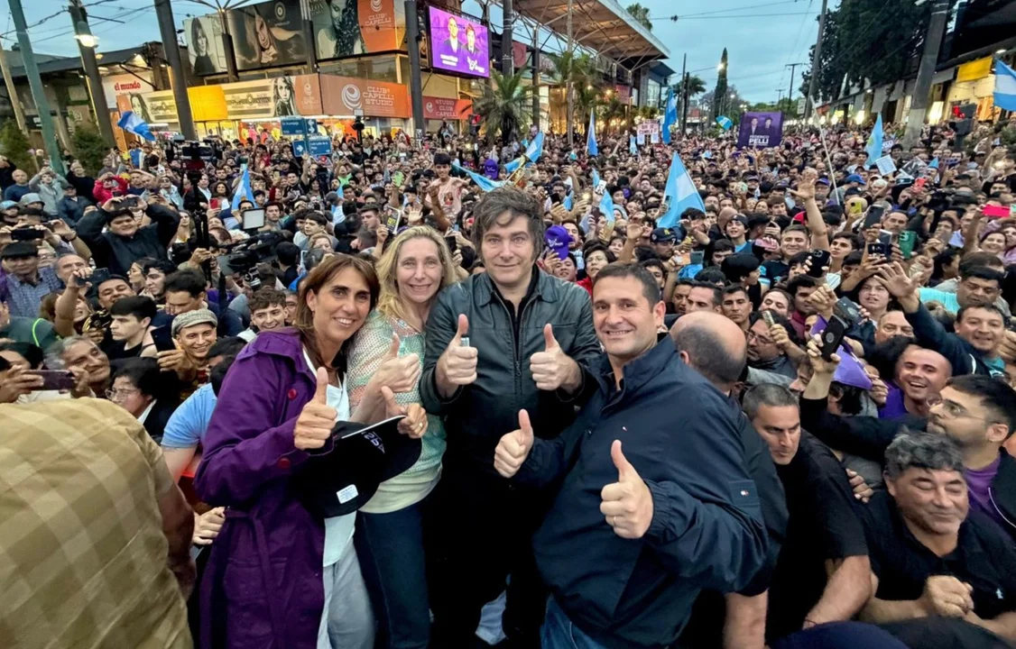 Milei caravana Córdoba 