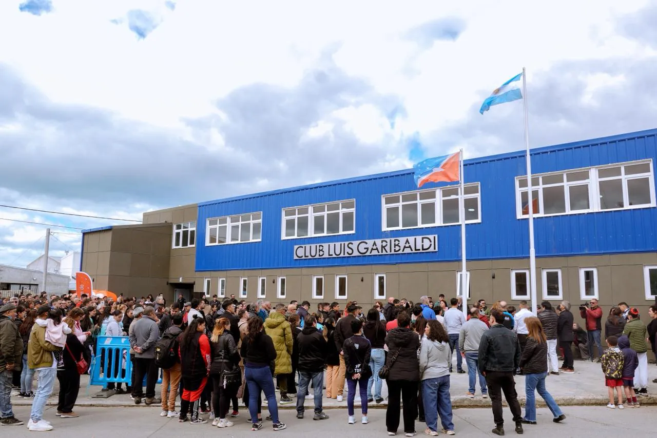 Inauguraron el gimnasio del Club Garibaldi