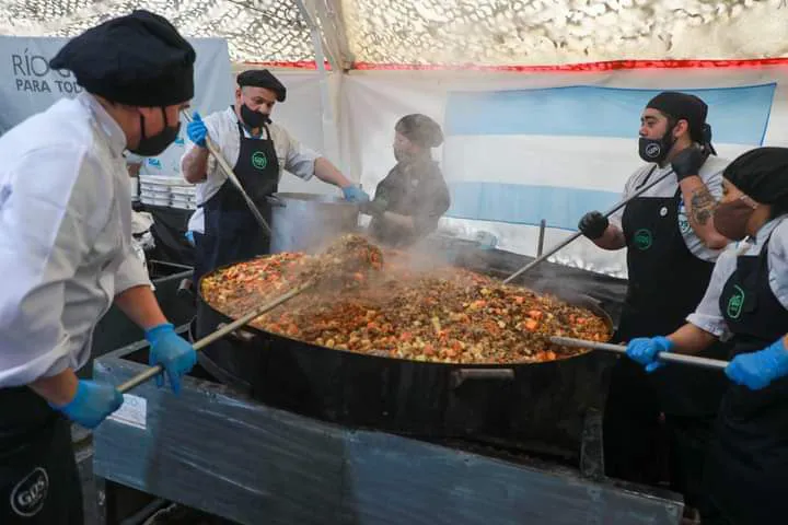 Almuerzo Popular Río Grande