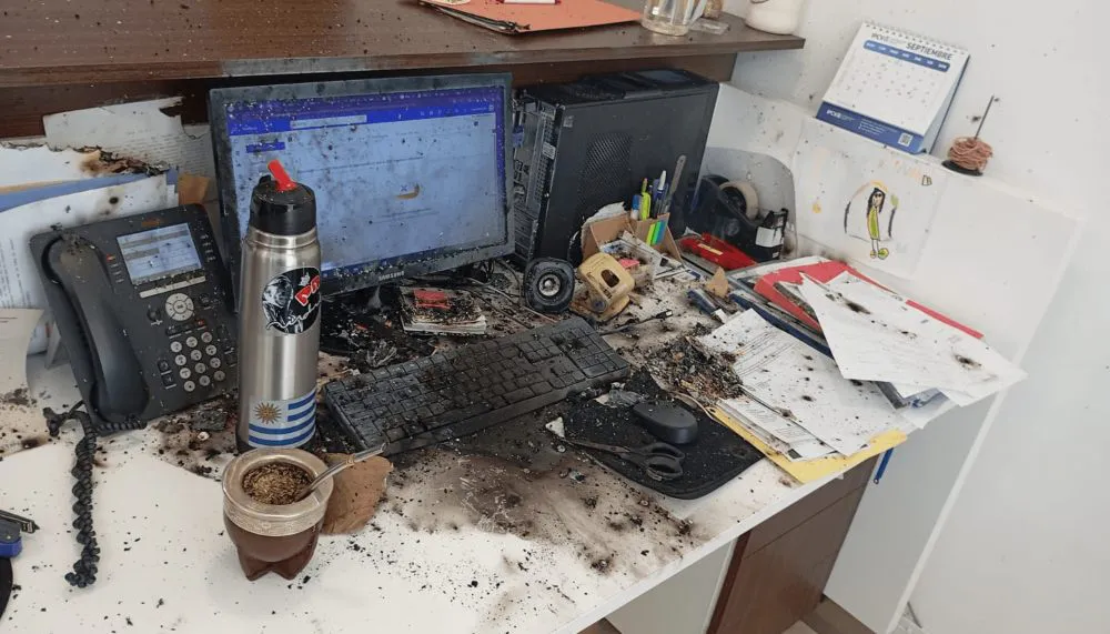 atentado-sra-escritorio-otra