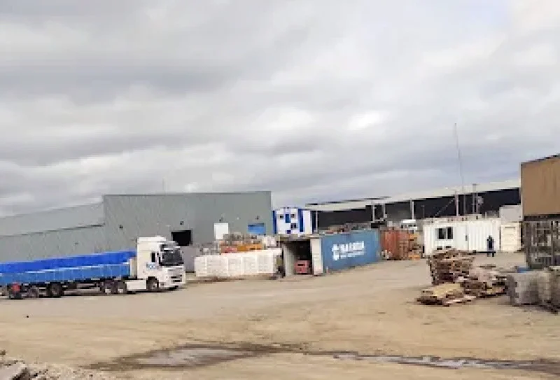 Demorado por violación de domicilio