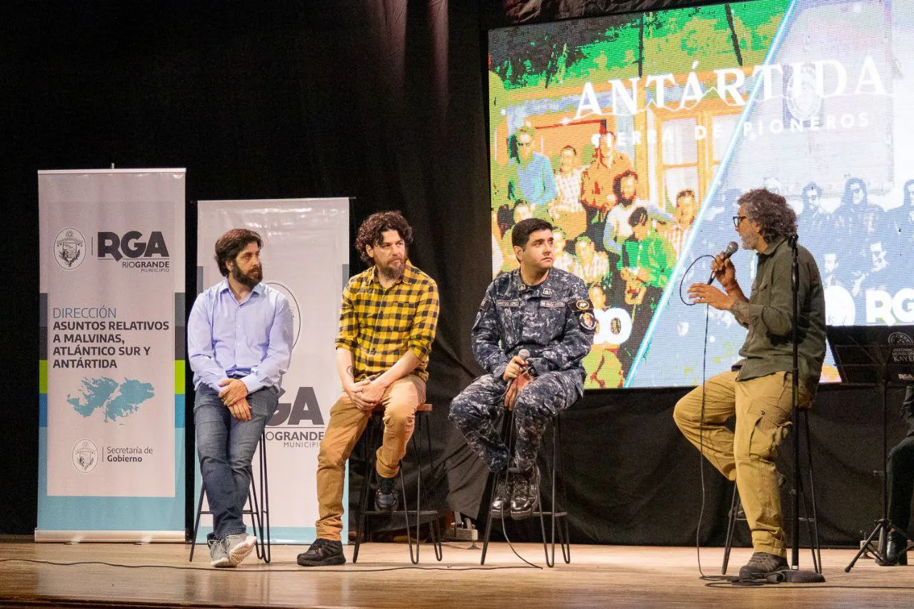 Adelanto serie "Antártida- Tierra de Pioneros"