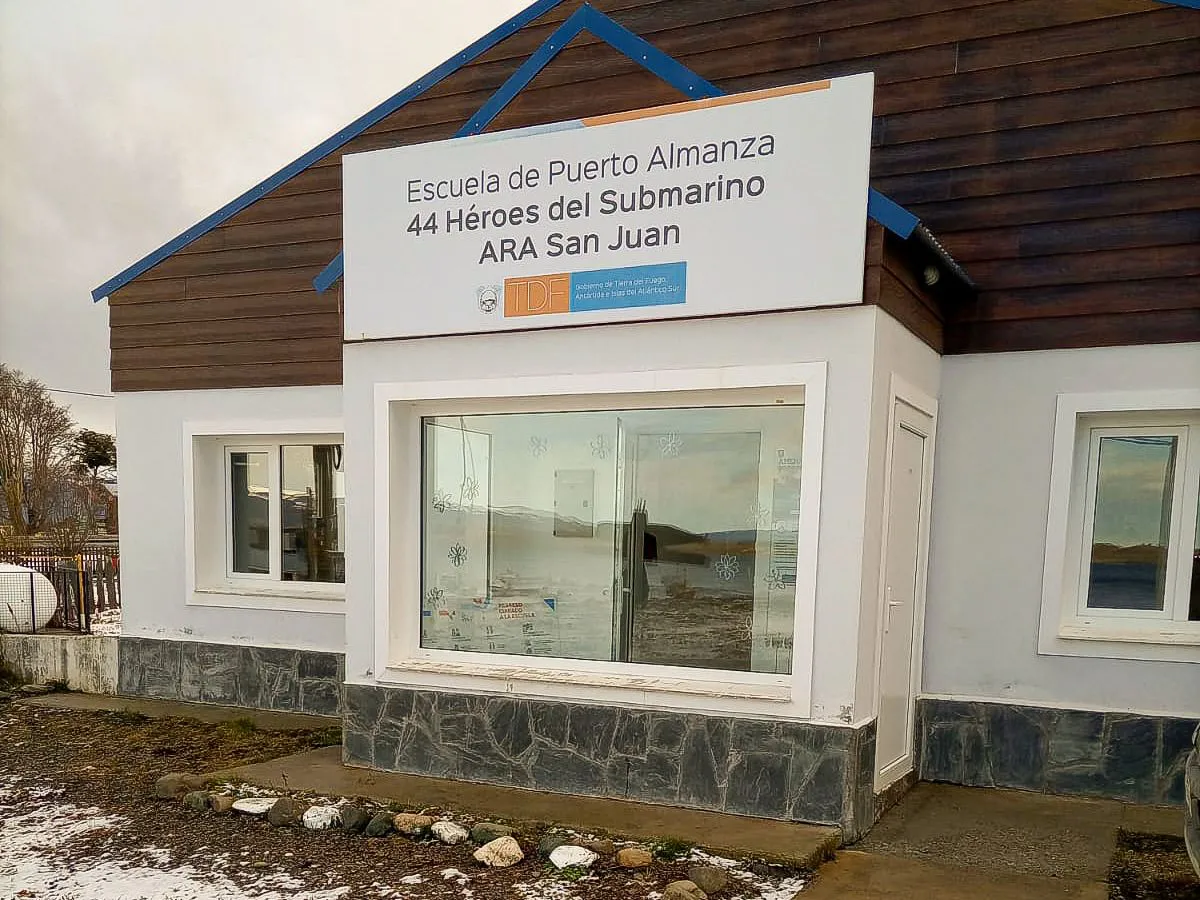 Escuela 44 Puerto Almanza