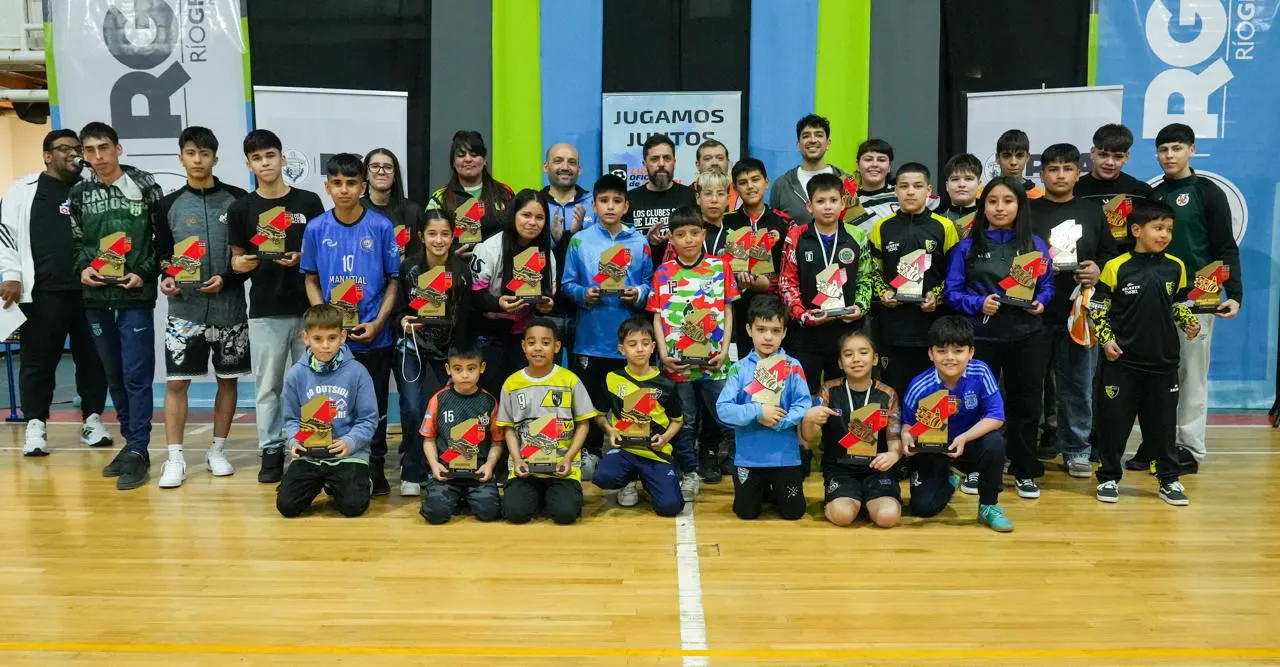PREMIACIÓN DE LAS INFERIORES DEL FUTSAL AFA