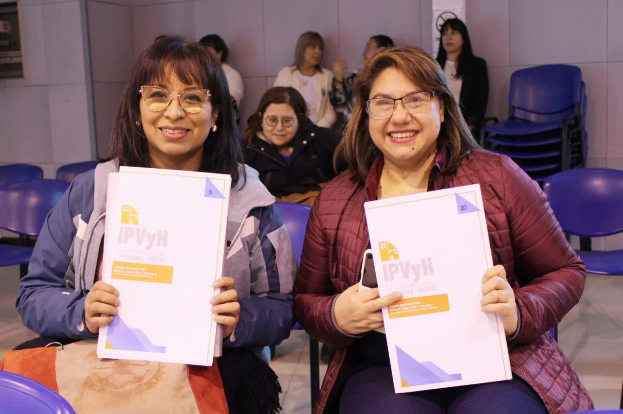 Entrega de terrenos del IPVyH