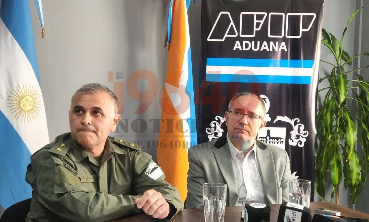 Conferencia Aduana Gendarmería