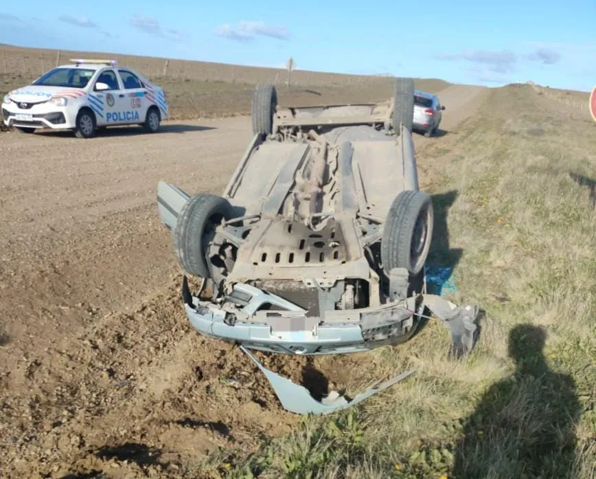 Despiste y vuelco en la Ruta Complementaria “B”