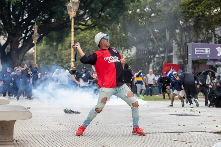 barra-brava-marcha-jubilados