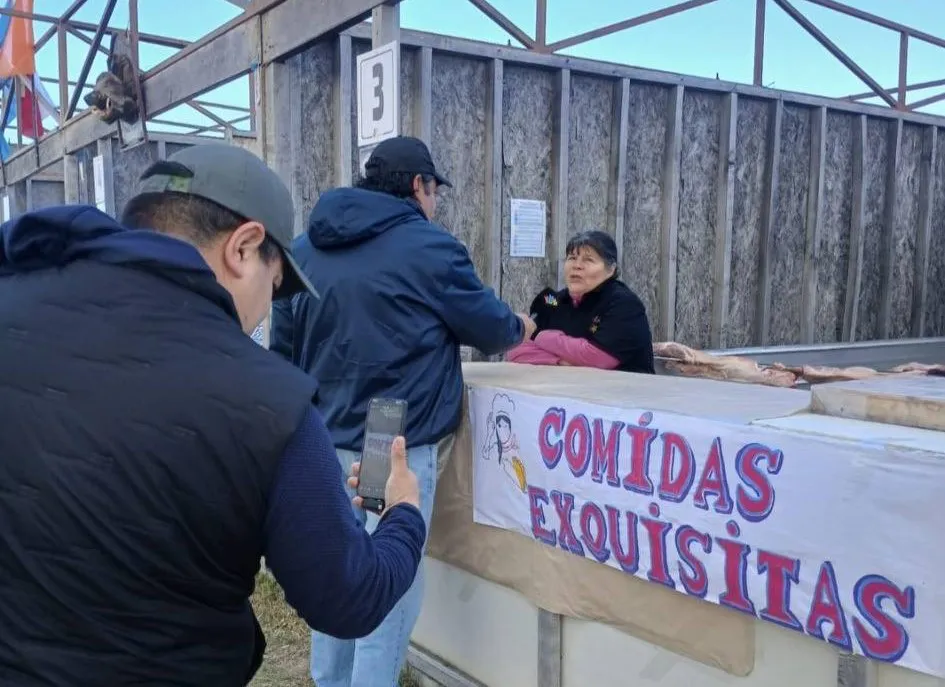 Miriam Melipichun- Asado Internacional Más Grande de Tierra del Fuego en Porvenir