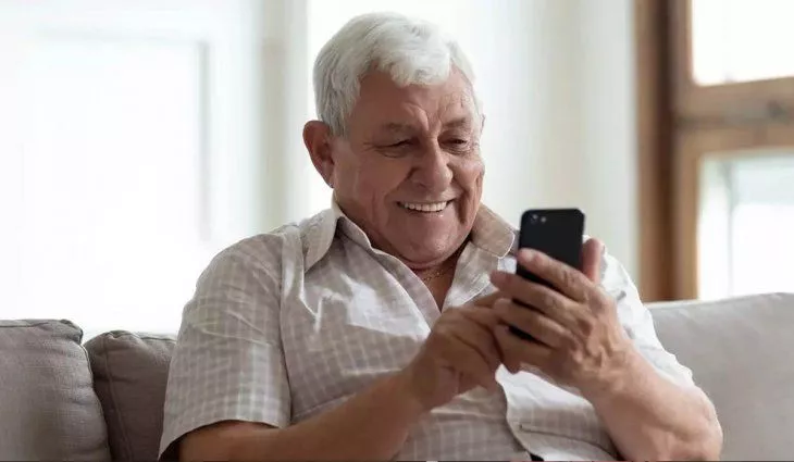 Abuelo celular