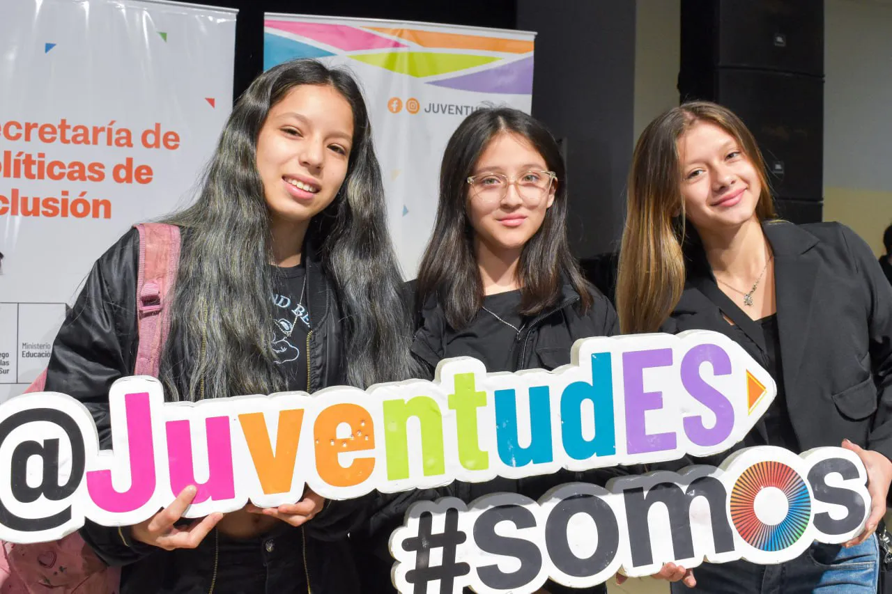 Mes de las juventudes Gobierno