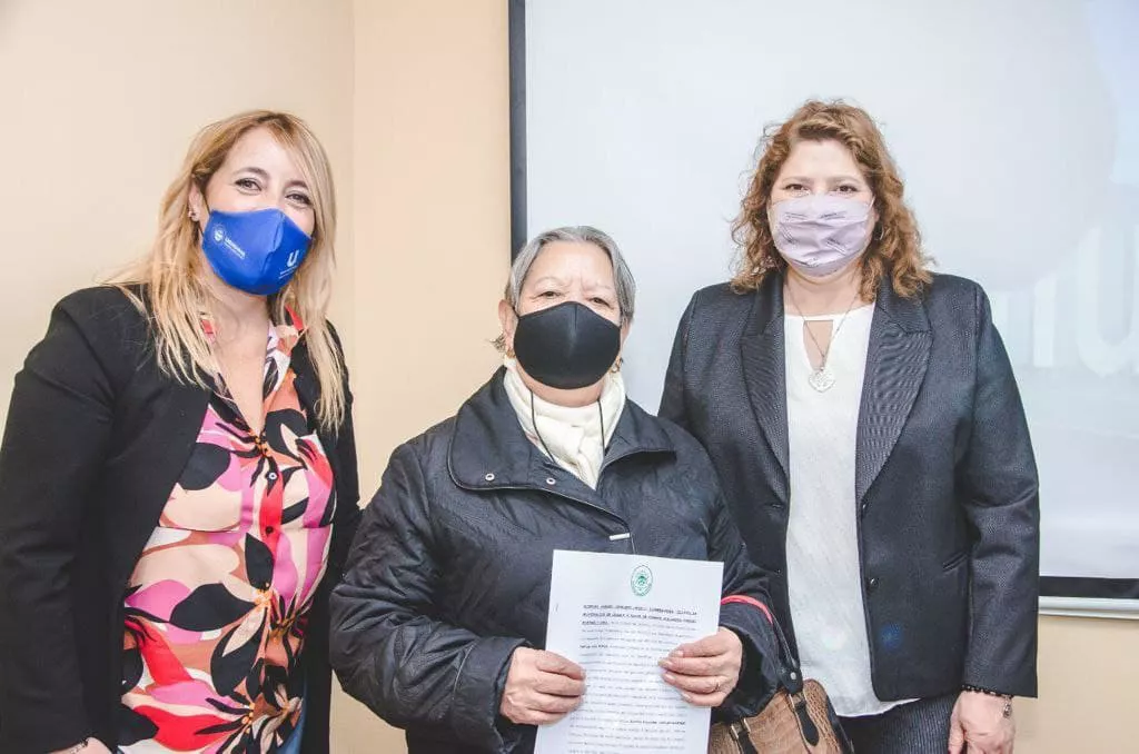 Entega títulos de propiedad Ushuaia