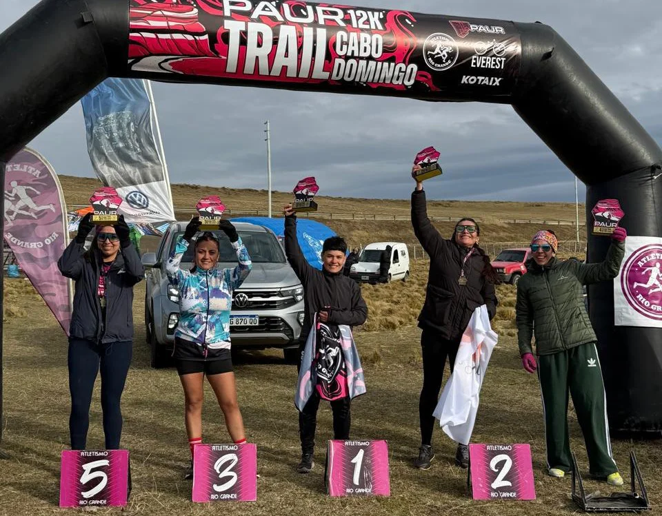 Podio Femenino 6km Paur Servicios