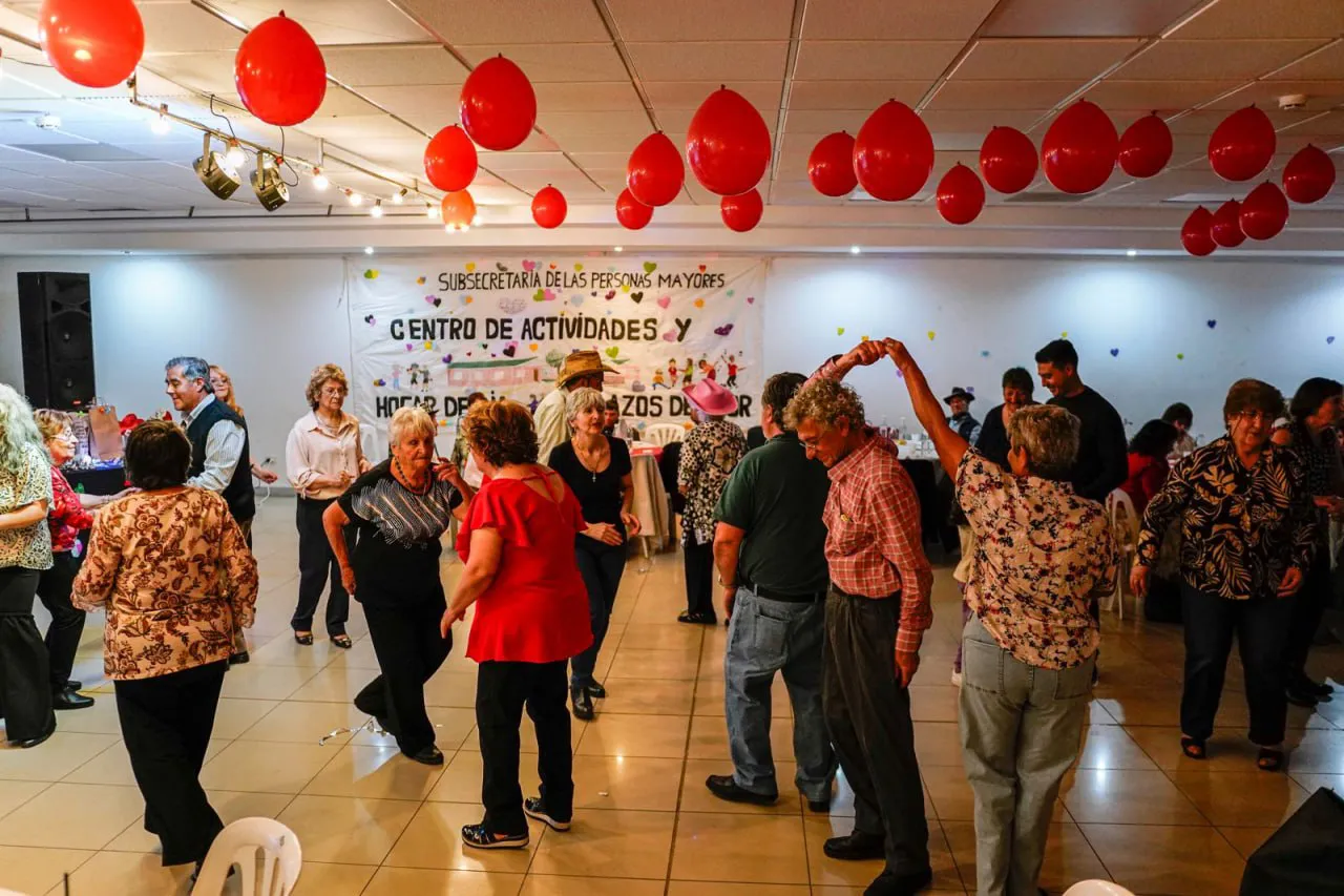 Baile de San Valentin- GOB