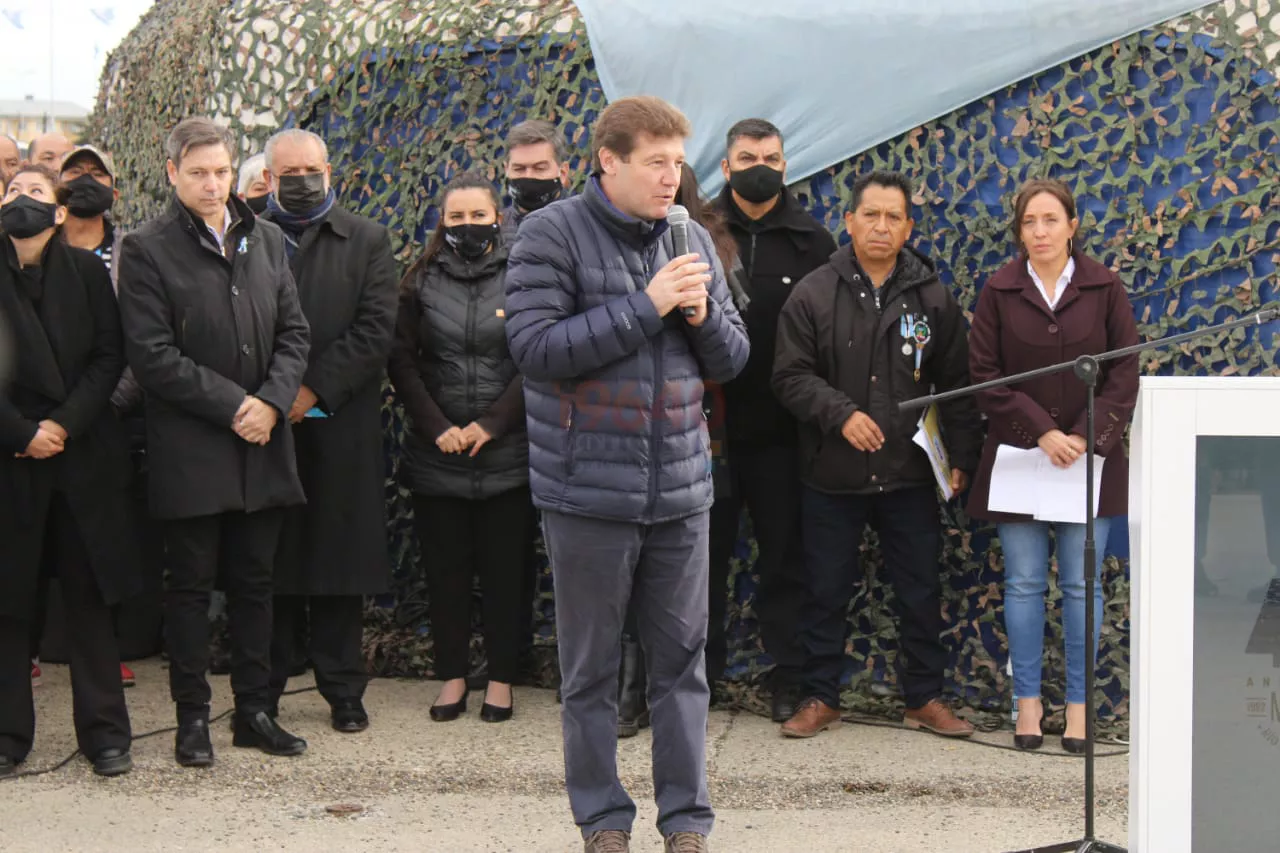 Gustavo Melella Inauguración Carpa (1)