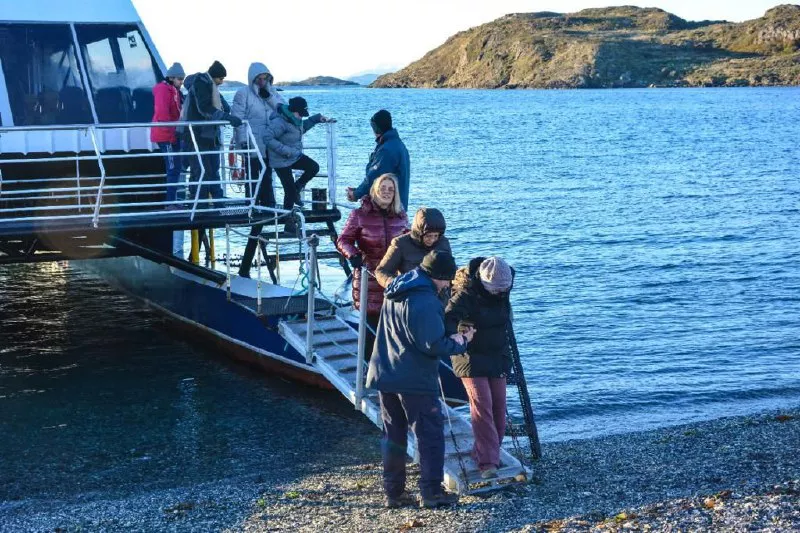 Catamaran Canal Beagle
