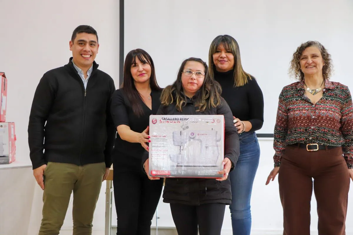 Máquinas de coser Tolhuin