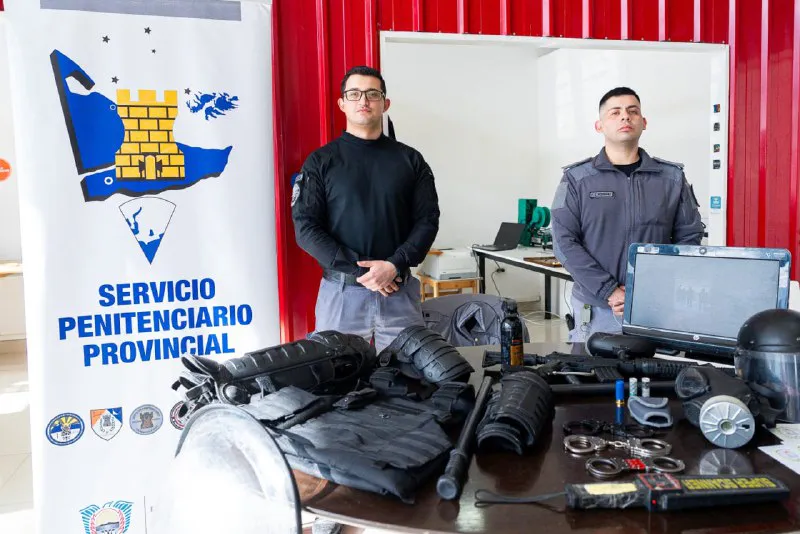 Insumos de Gobierno, servicio penitenciario