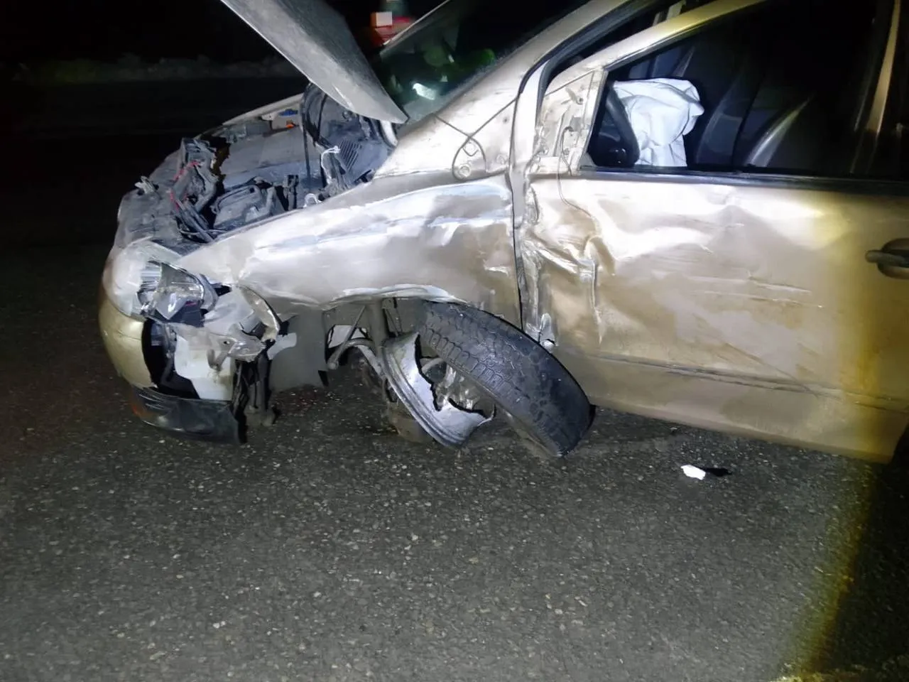 Choque auto Cerro Castor