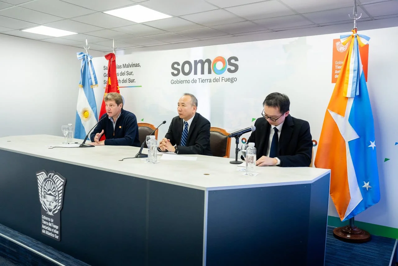 embajador china, Gustavo Melella