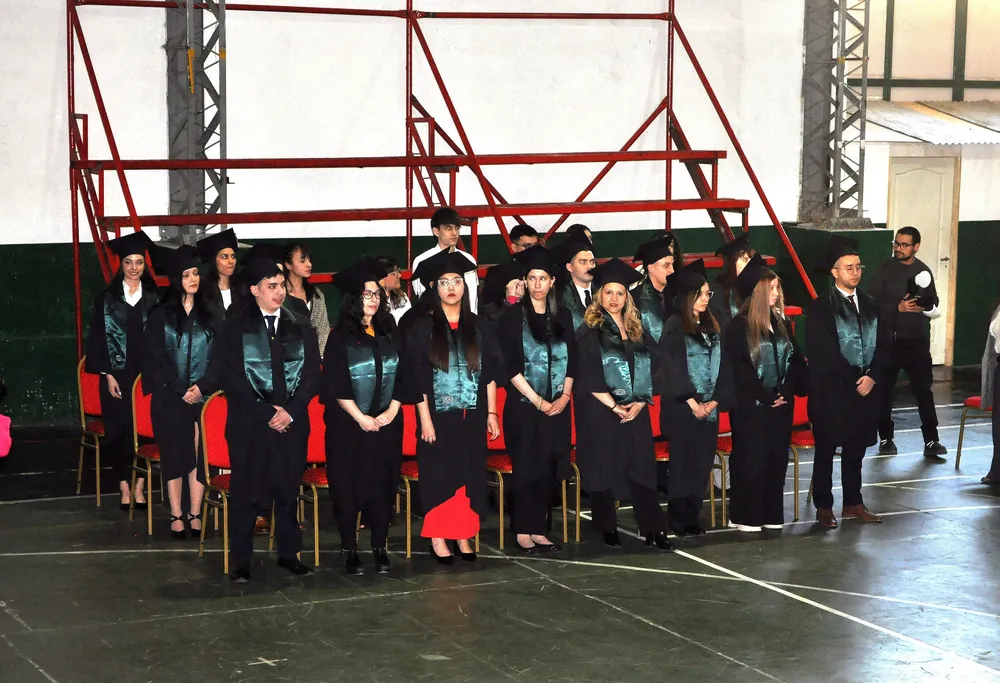 Graduados UCES 