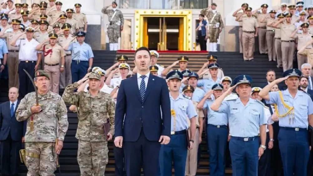 Fuerzas Armadas- Petri