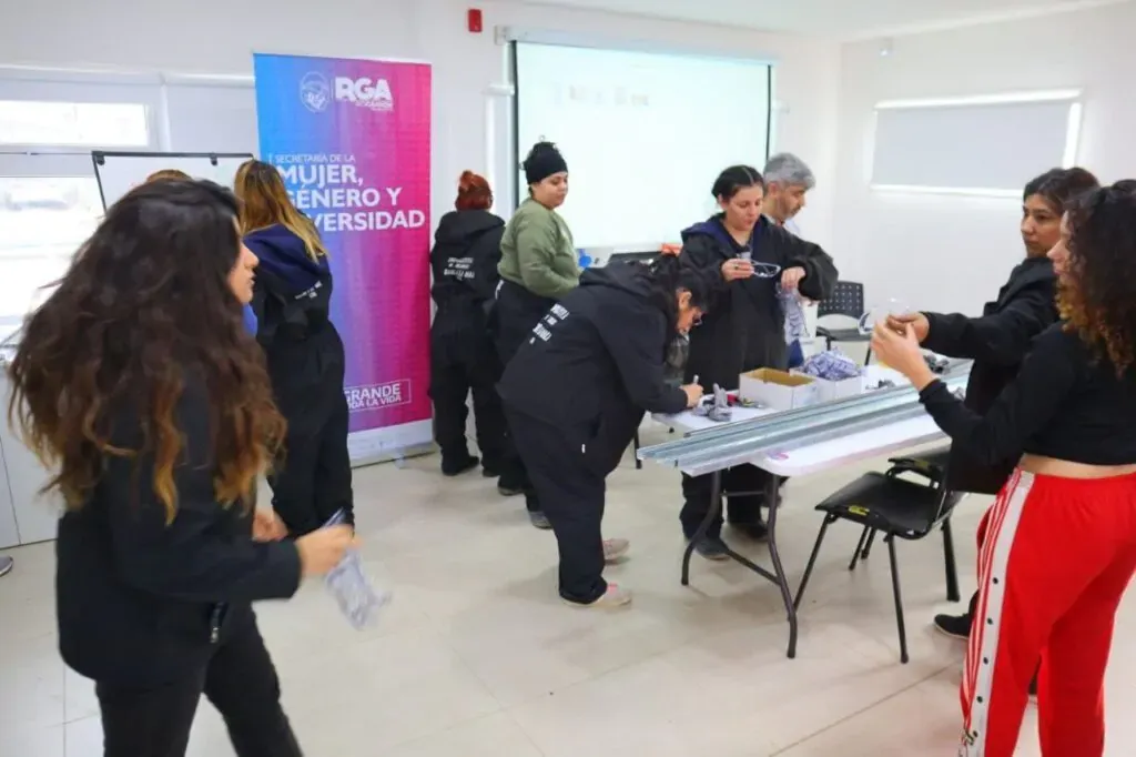 Mujeres construyendo futuro- Municipio de RG